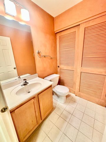 1788 S Wentworth Circle, Romeoville, IL 60446