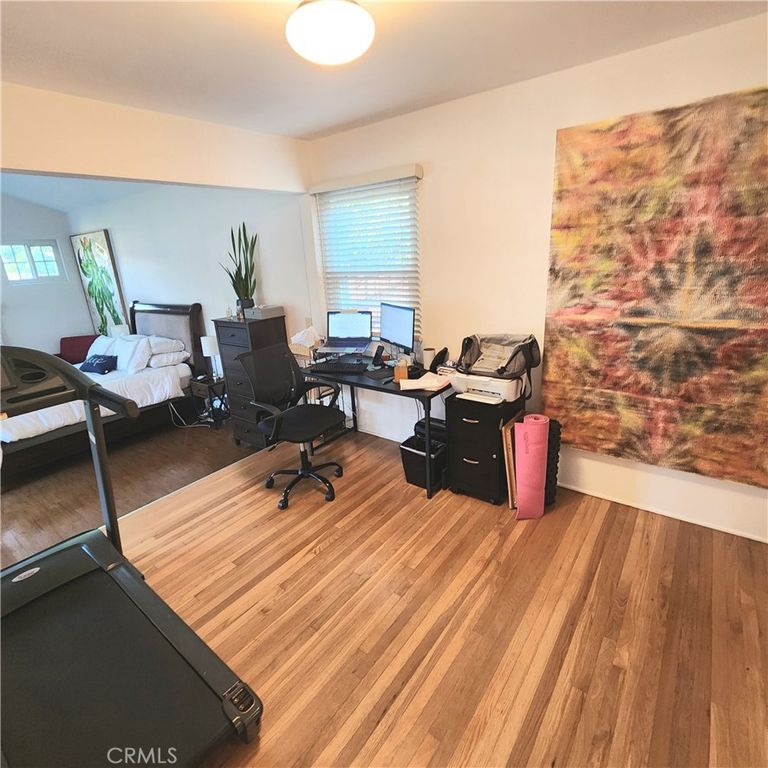 Image 12 of property listing at 8806 De Haviland, Los Angeles, CA 90045