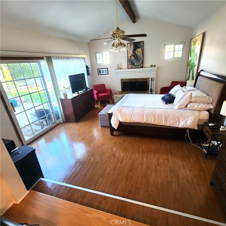 Image 14 of property listing at 8806 De Haviland, Los Angeles, CA 90045