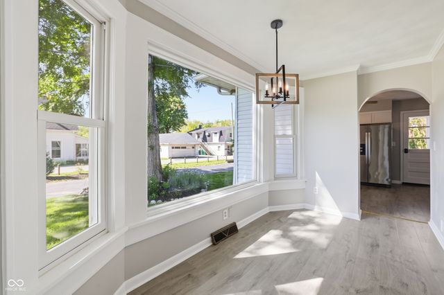 506 S Center Street, Plainfield, IN 46168