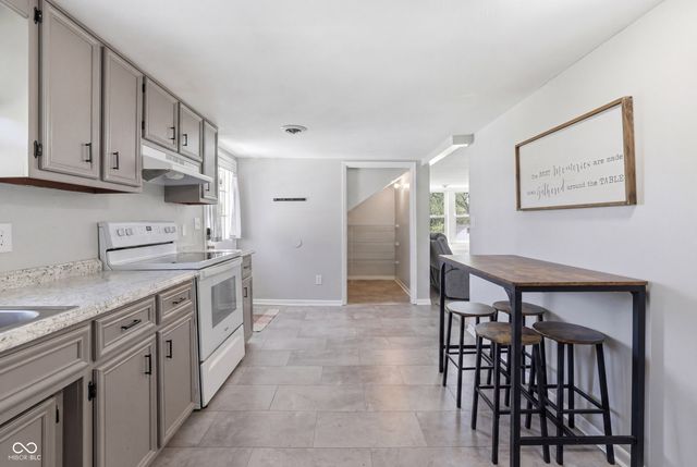 506 S Center Street, Plainfield, IN 46168