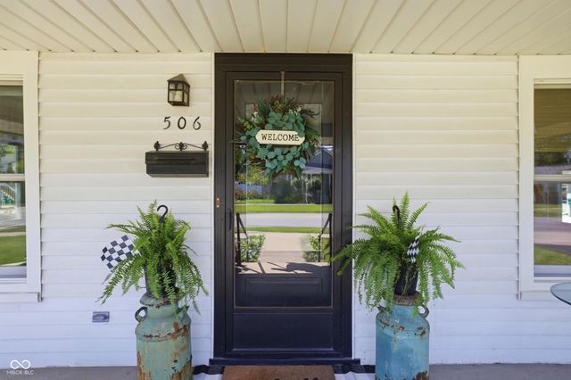 506 S Center Street, Plainfield, IN 46168