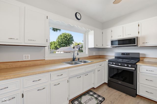 506 S Center Street, Plainfield, IN 46168