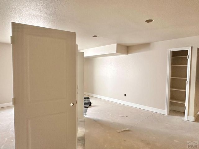 1020 N Kirkwood Dr, Pueblo West, CO 81007