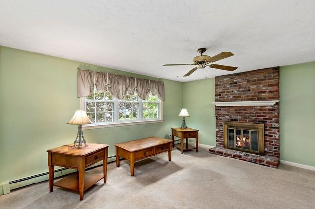 17 Lascala Ave, Plymouth, MA 02360
