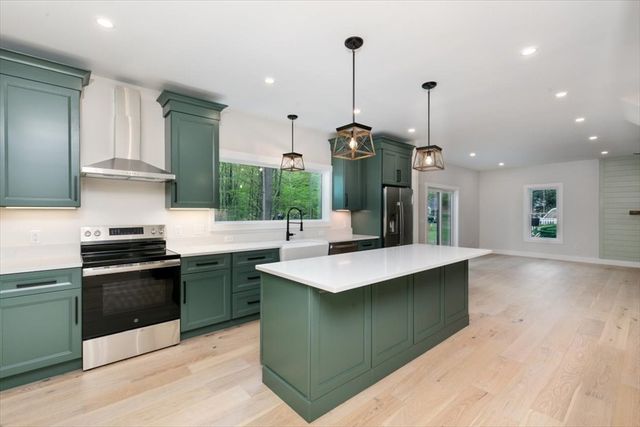 14 Corliss Hill Rd., Haverhill, MA 01830