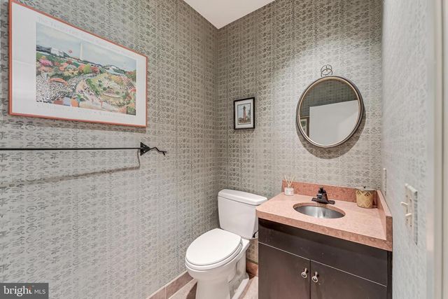 9216 BEECH HILL DR, Bethesda, MD 20817