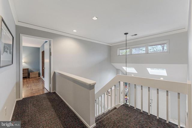 9216 BEECH HILL DR, Bethesda, MD 20817