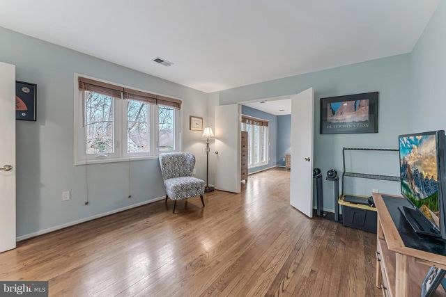 9216 BEECH HILL DR, Bethesda, MD 20817