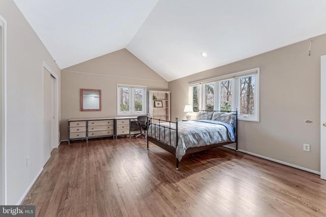 9216 BEECH HILL DR, Bethesda, MD 20817