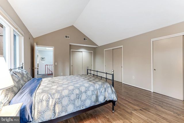 9216 BEECH HILL DR, Bethesda, MD 20817