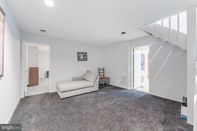 9216 BEECH HILL DR, Bethesda, MD 20817