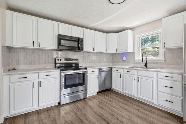 37 College Street, Alexandria, OH 43001