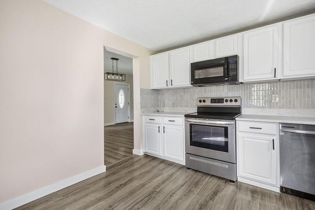 37 College Street, Alexandria, OH 43001