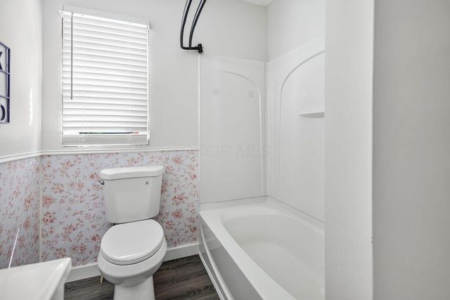 37 College Street, Alexandria, OH 43001