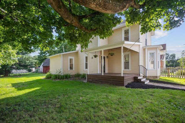 37 College Street, Alexandria, OH 43001