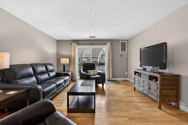 65 Fordway Ext Unit 4111, Derry, NH 03038