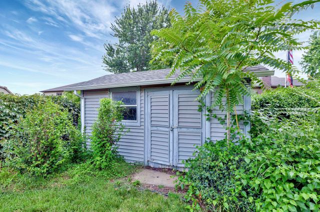 213 Timberlane Ct, Haysville, KS 67060