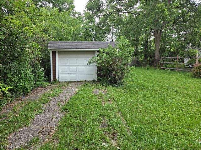 13609 Caine Avenue, Cleveland, OH 44105