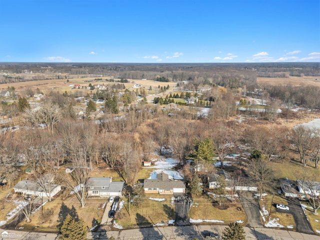 6081 Meadowwood Lane, Grand Blanc Twp, MI 48439