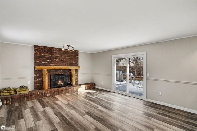 6081 Meadowwood Lane, Grand Blanc Twp, MI 48439