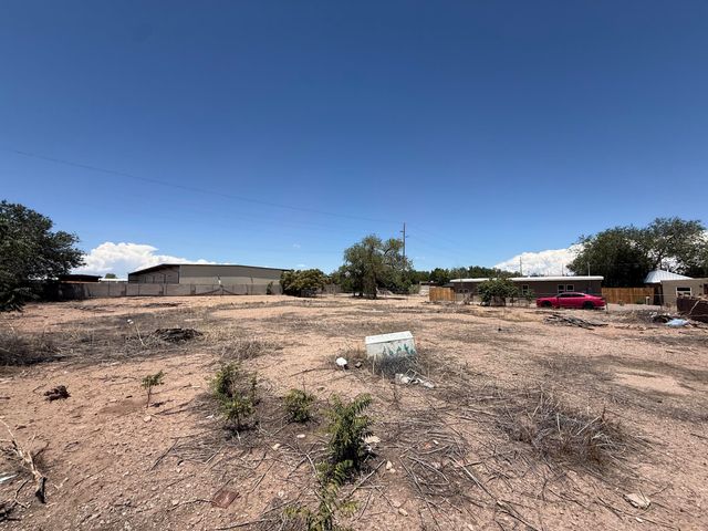 1315 15th Street NW, Albuquerque, NM 87104