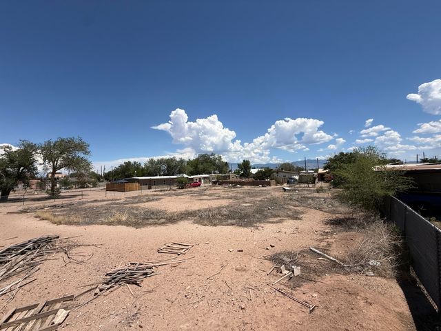 1315 15th Street NW, Albuquerque, NM 87104