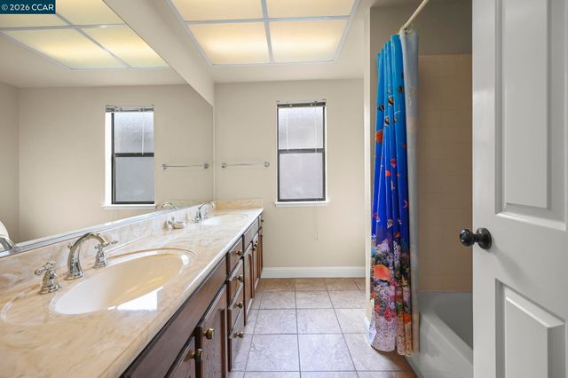 5017 Murchio Dr, Concord, CA 94521