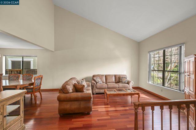 5017 Murchio Dr, Concord, CA 94521