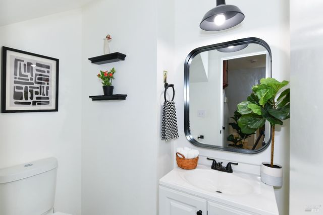 1118 Marina Dr, Napa, CA 94559