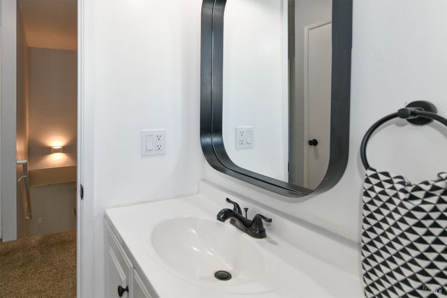 1118 Marina Dr, Napa, CA 94559