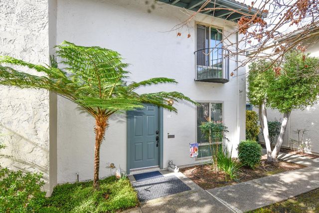 1118 Marina Dr, Napa, CA 94559