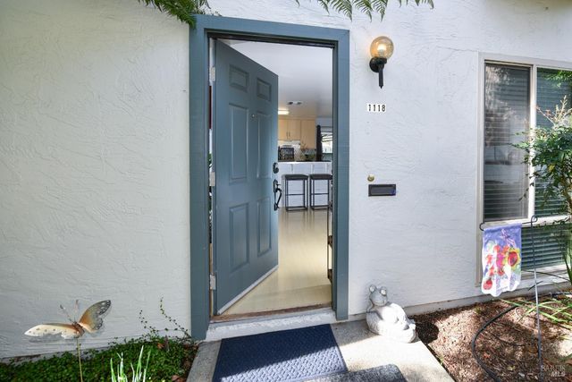 1118 Marina Dr, Napa, CA 94559