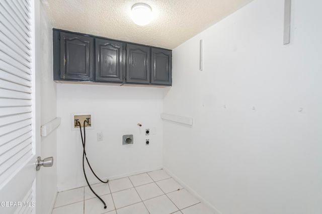 908 LOS PINOS Way, El Paso, TX 79912