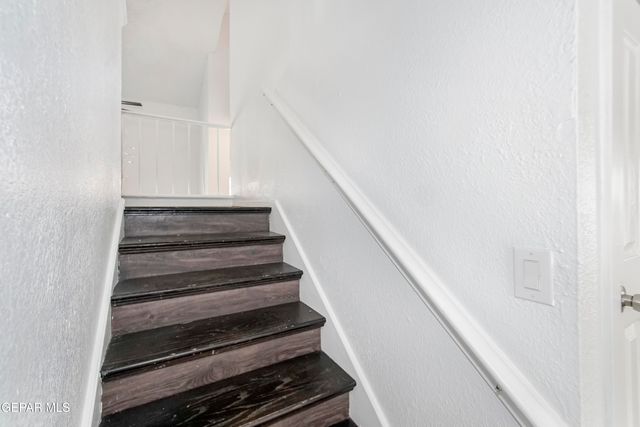 908 LOS PINOS Way, El Paso, TX 79912