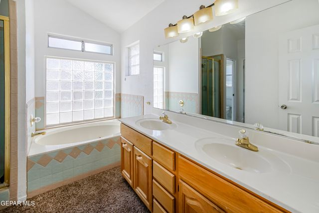 908 LOS PINOS Way, El Paso, TX 79912