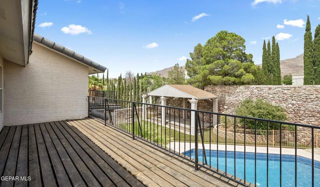 908 LOS PINOS Way, El Paso, TX 79912