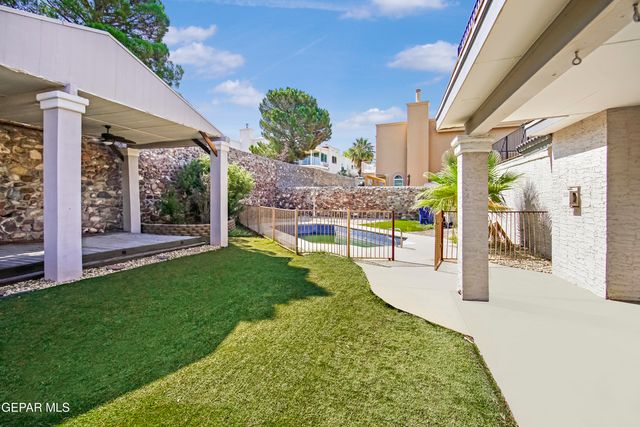 908 LOS PINOS Way, El Paso, TX 79912