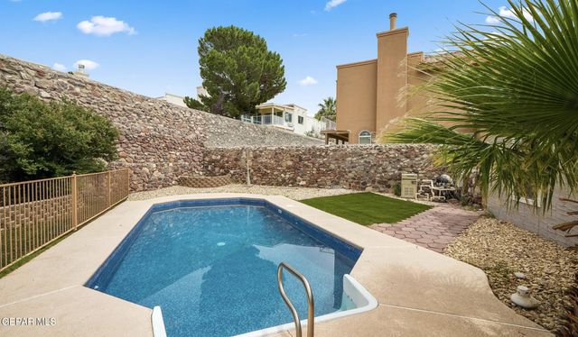 908 LOS PINOS Way, El Paso, TX 79912