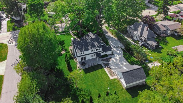 1404 Washington Street, Valparaiso, IN 46383