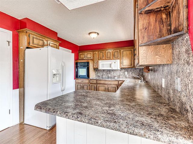 11 N Rice Road, Shawnee, OK 74804