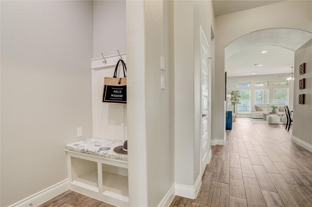 9811 Faulkner Trail, Iowa Colony, TX 77583
