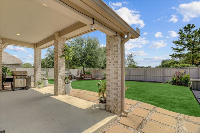 9811 Faulkner Trail, Iowa Colony, TX 77583