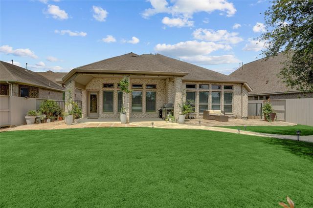 9811 Faulkner Trail, Iowa Colony, TX 77583