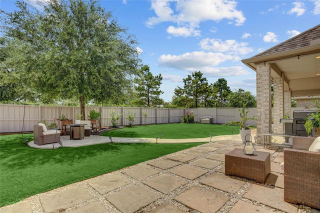 9811 Faulkner Trail, Iowa Colony, TX 77583