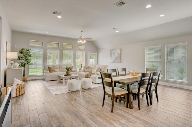 9811 Faulkner Trail, Iowa Colony, TX 77583