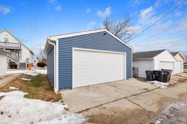 3867 E Pulaski AVENUE, Cudahy, WI 53110