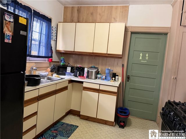 103 East 7th Street, Dunkirk, NY 14048