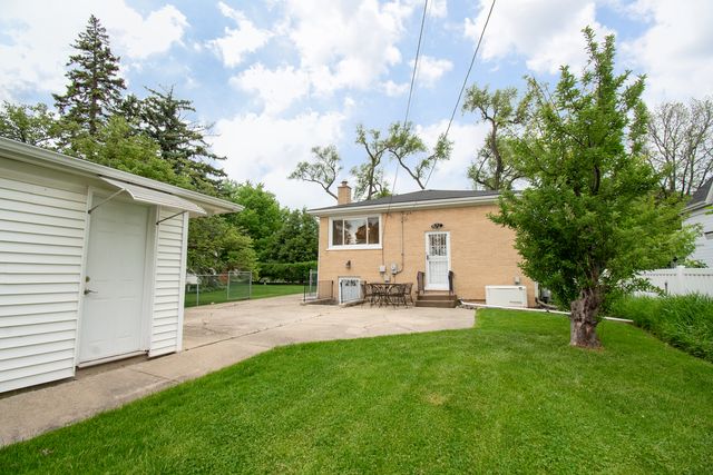 4145 Madison Avenue, Brookfield, IL 60513