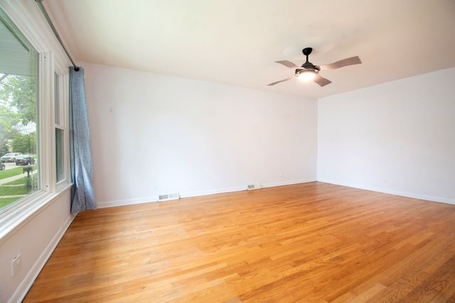 4145 Madison Avenue, Brookfield, IL 60513
